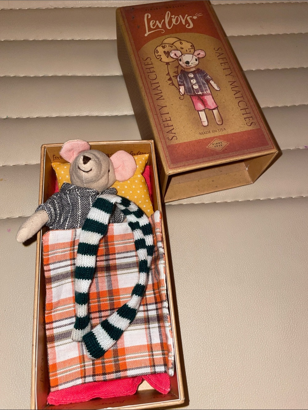 Levlovs Set of 2 mice ( sister and brother) in matchbox beds . - Picture 10 of 12